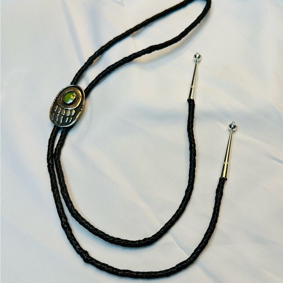 Vintage Hopi Sterling Silver Turquoise Bear Paw Bolo Tie - Picture 2 of 5